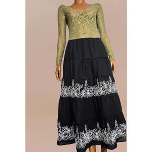 Metrowear Skirt Womens Black White Embroidered maxi fits like M-L